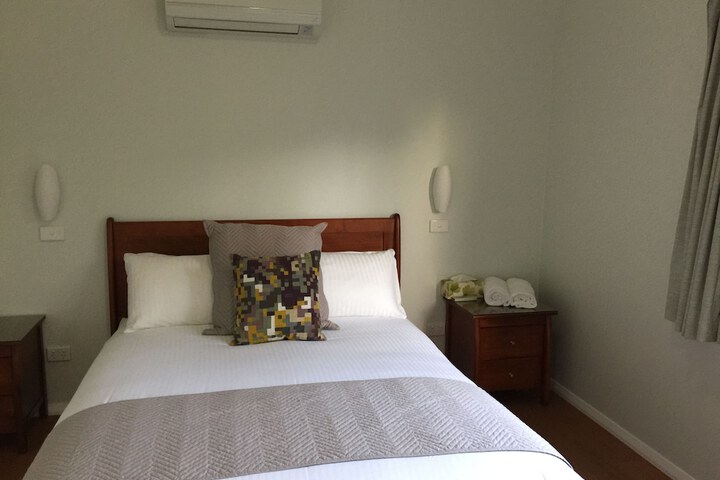 Room 16 of 44