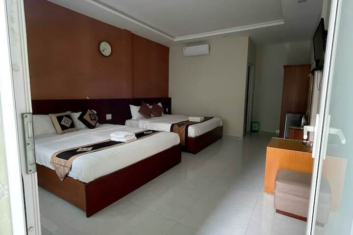 Room 17 of 46
