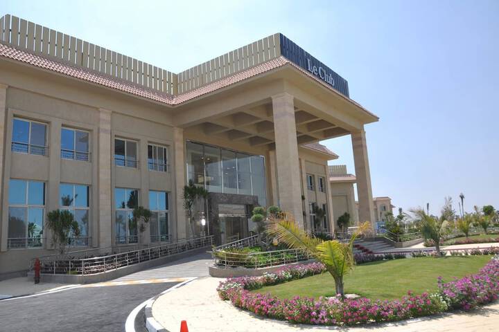 Hotel 74 of 86