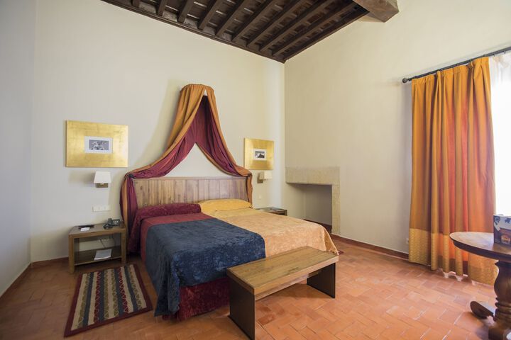 Room 10 of 41