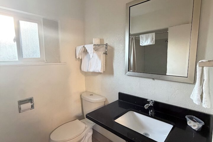 Room 10 of 20