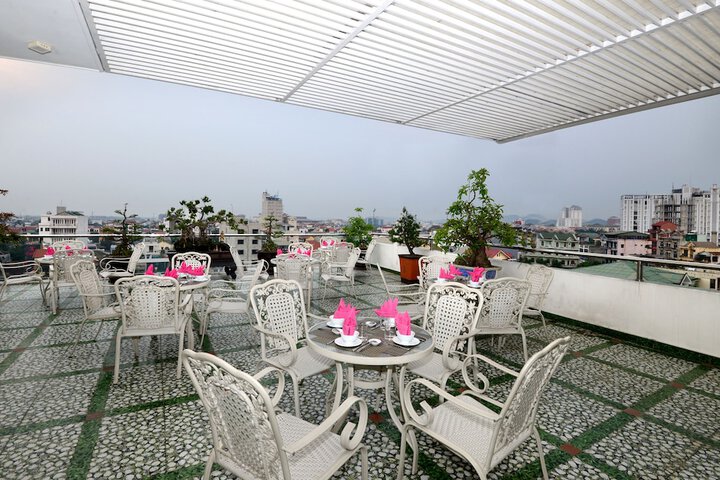 Terrace/Patio 30 of 33