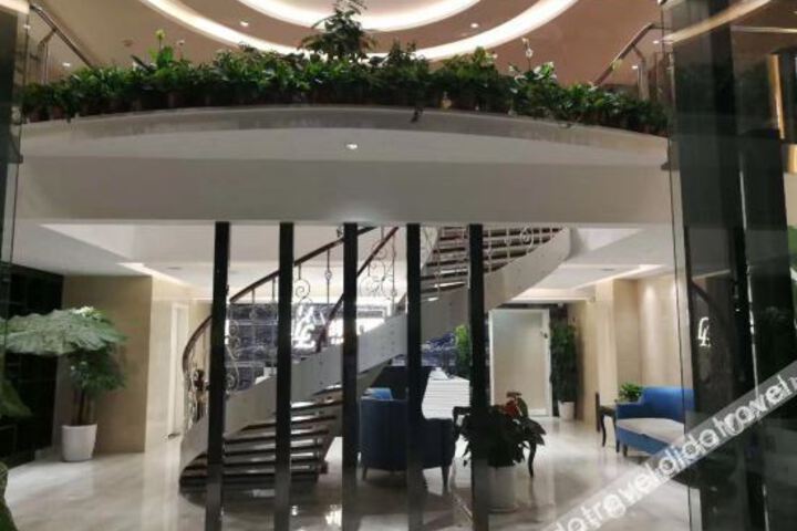 Hotel Interior 10 of 21