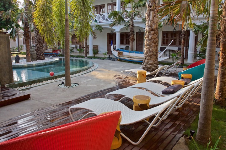 Hotel Exterior 120 of 136