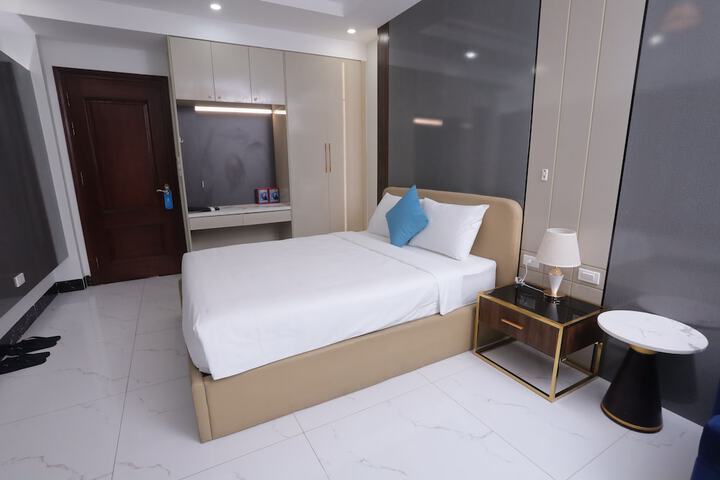 Room 21 of 99