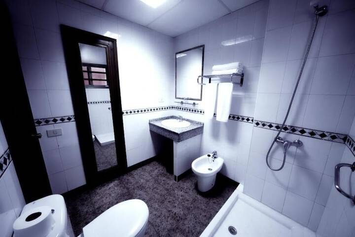 Room 20 of 37