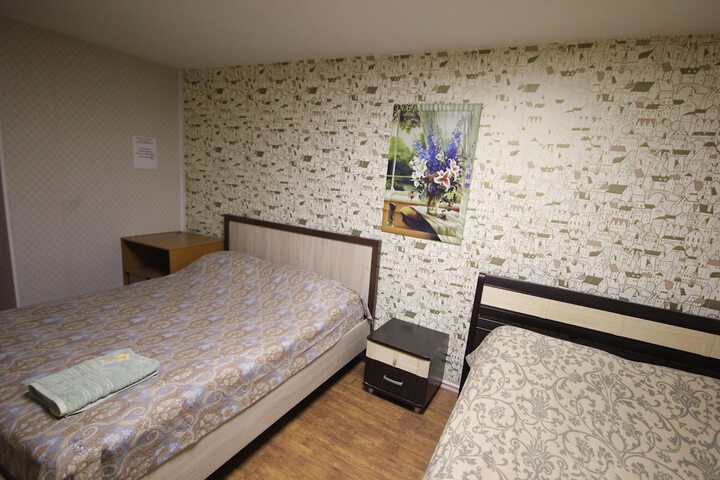 Room 10 of 33