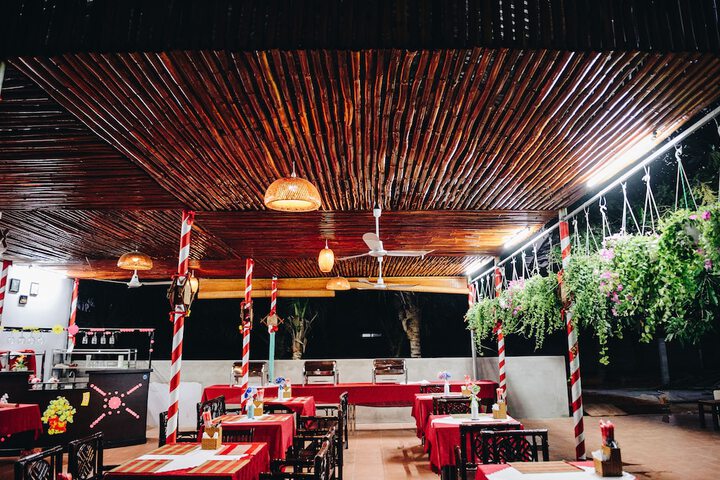Dining 49 of 62