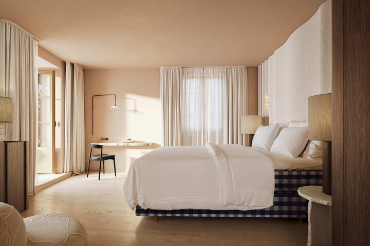 Room 27 of 59