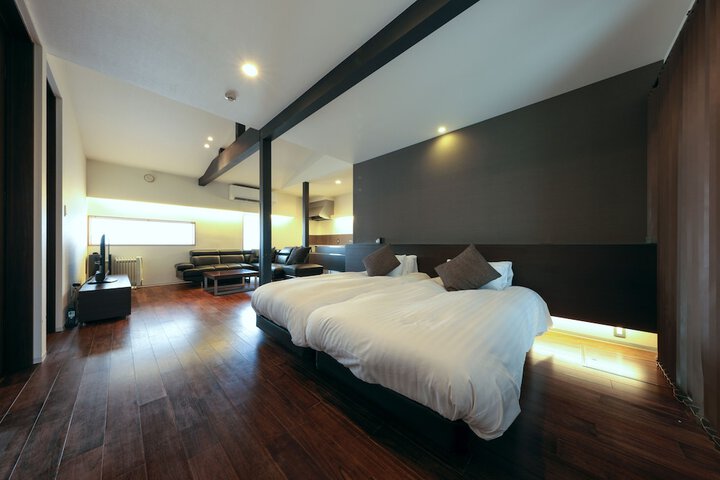 Room 19 of 110
