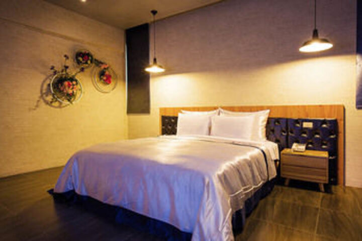 Room 28 of 84