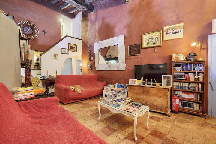 Room 13 of 28