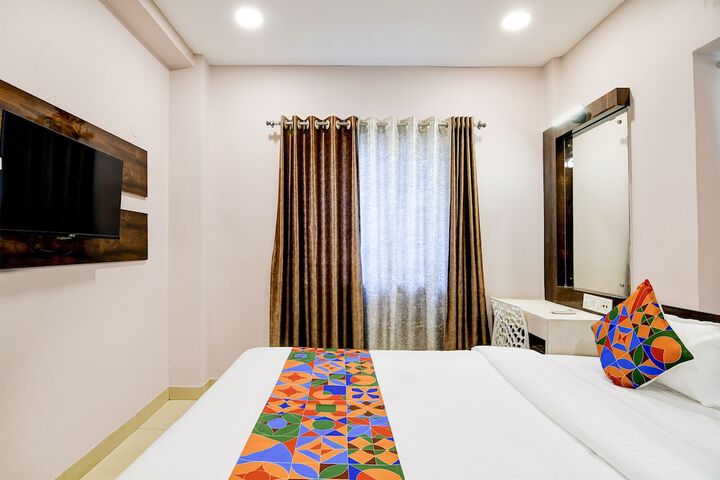 Room 18 of 27