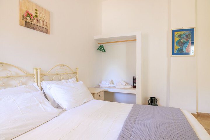 Room 21 of 80