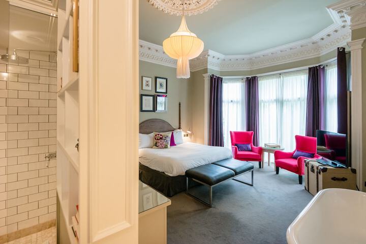Room 19 of 57