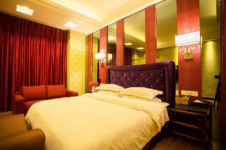 Room 16 of 17