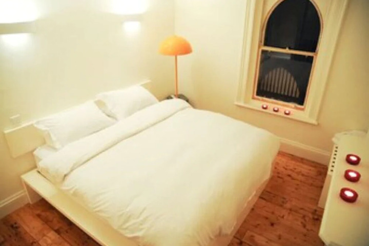 Room 3 of 7