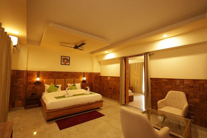 Room 5 of 23