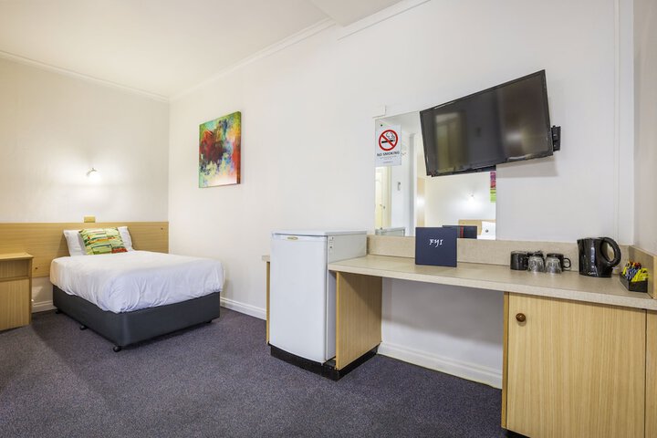 Room 30 of 58