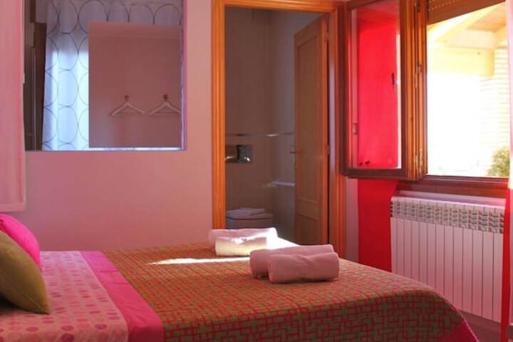 Room 28 of 67