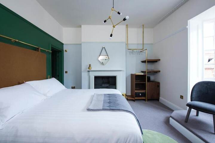 Room 8 of 26