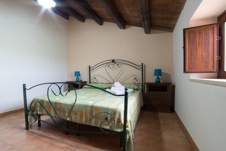 Room 4 of 55