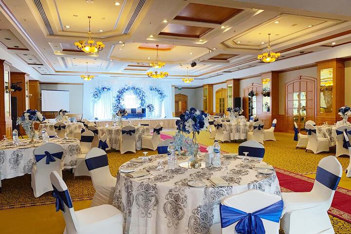 Ballroom/Hall 36 of 38