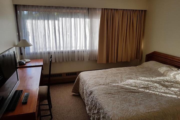 Room 6 of 20