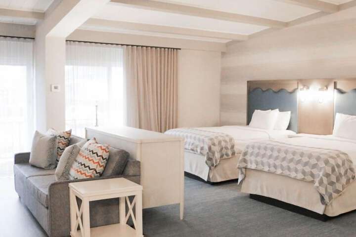 2 Queen Beds Deluxe Room (5 of 9)