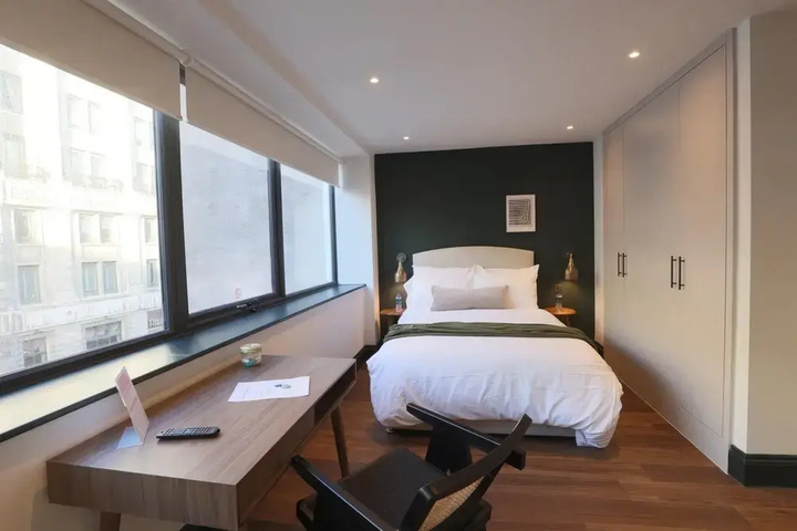Room 5 of 21