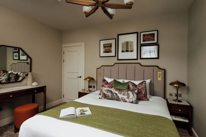 Room 28 of 80