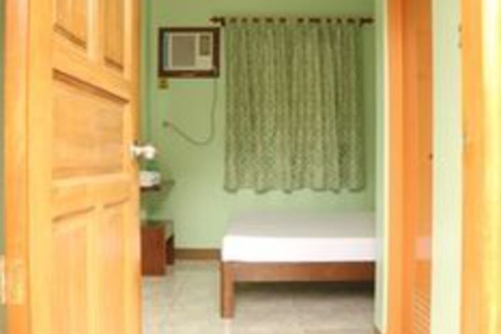 Room 7 of 35