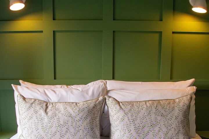 Room 10 of 158