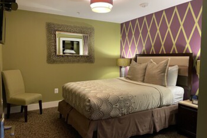 Room 40 of 285