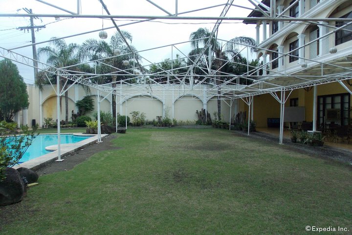 Hotel Exterior 55 of 57