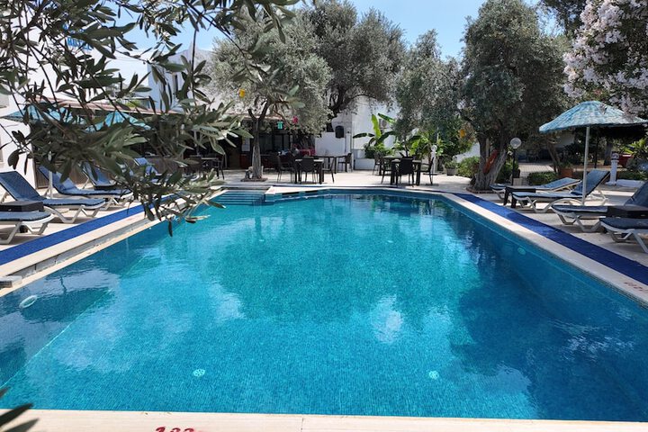 Hotel with Pool