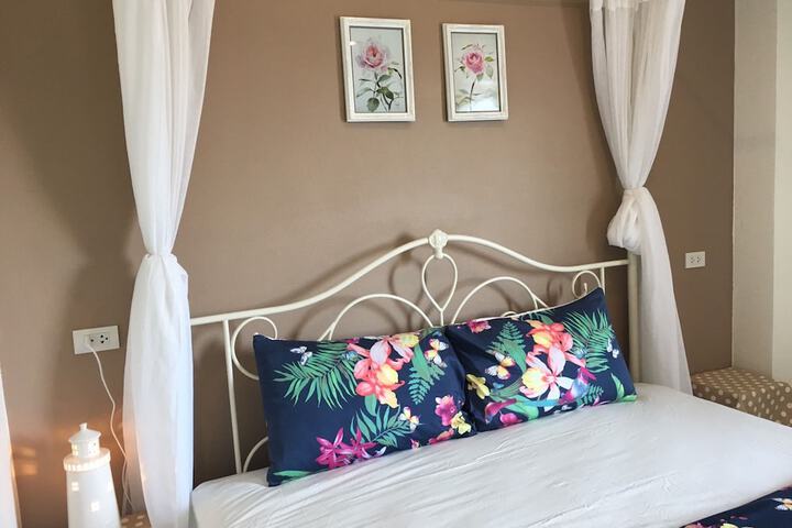 Room 5 of 48
