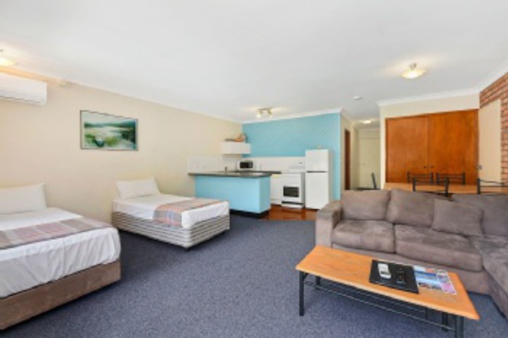 Room 10 of 156