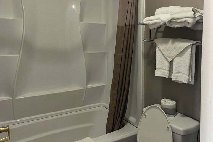 Clean Restrooms