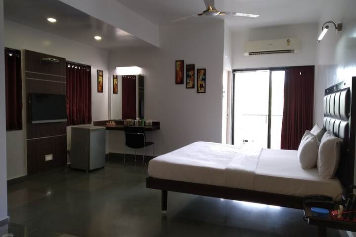 Room 26 of 94