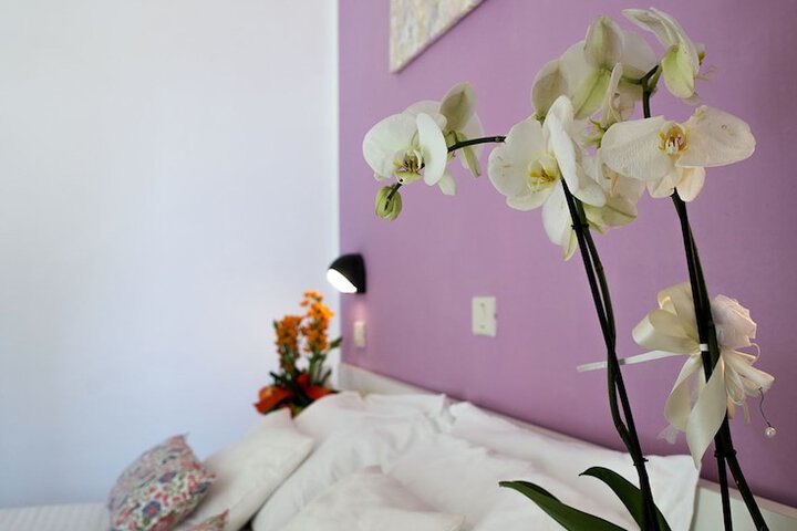Room 11 of 34