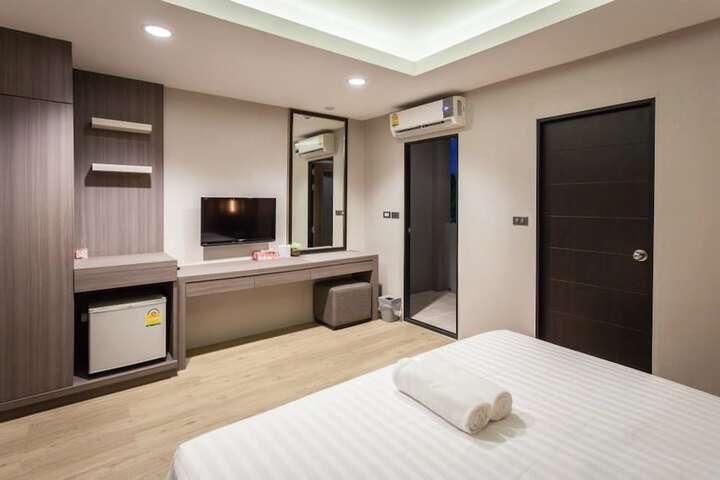 Room 17 of 50