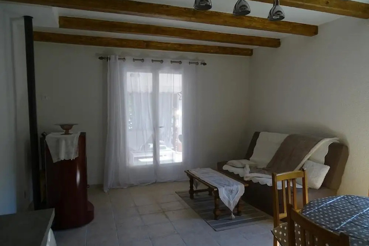 Room 2 of 9