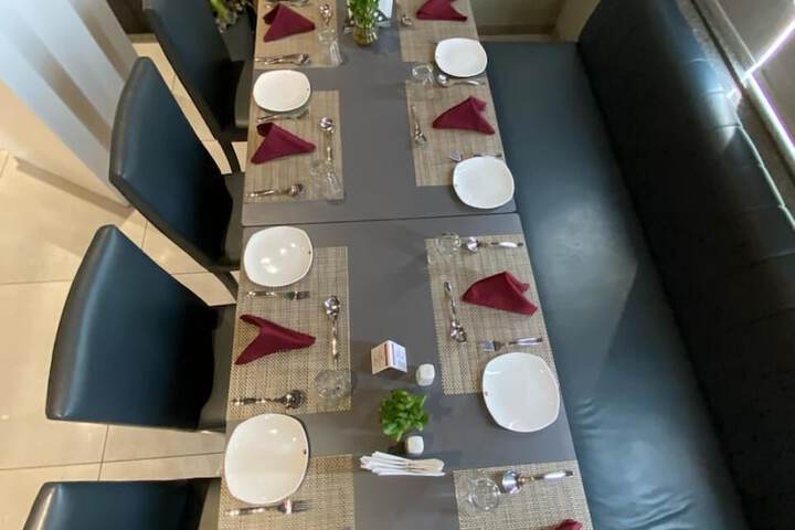 Dining 19 of 24
