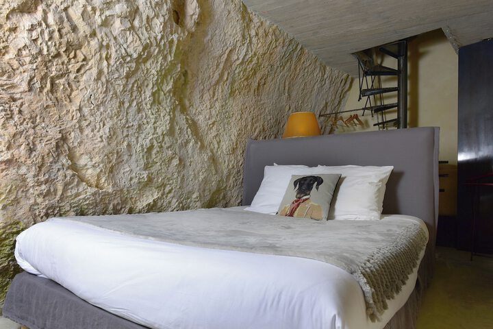 Room 4 of 41