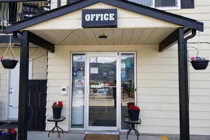 Property Grounds 83 of 92