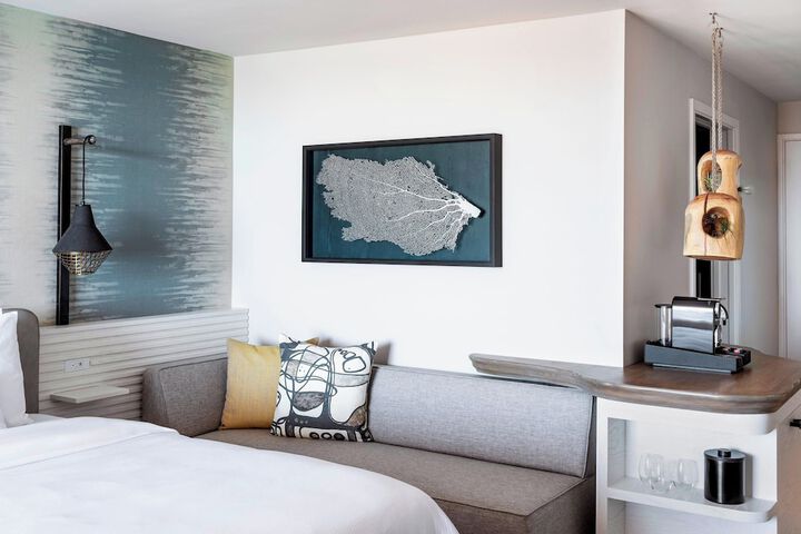 Room 21 of 246