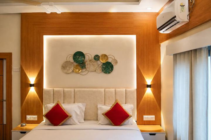 Room 37 of 74