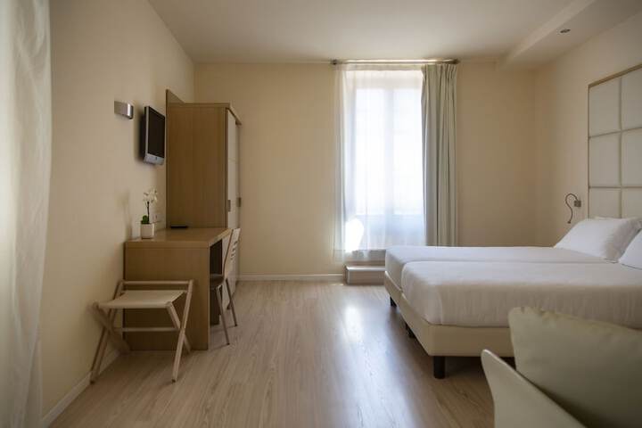 Room 20 of 49