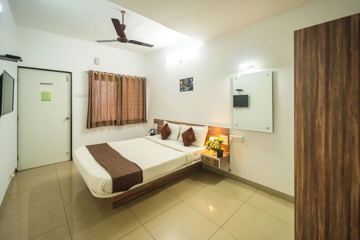 Room 9 of 55